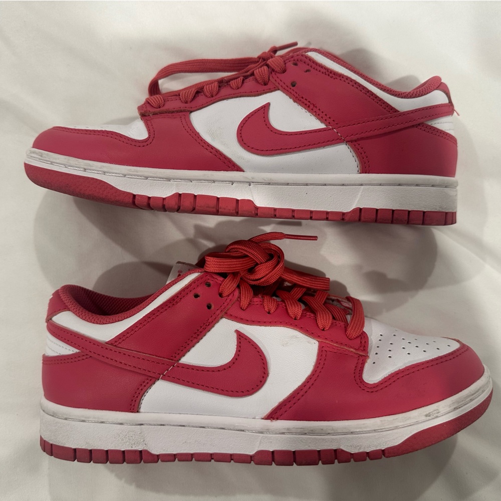 Archeo pink Nike dunks